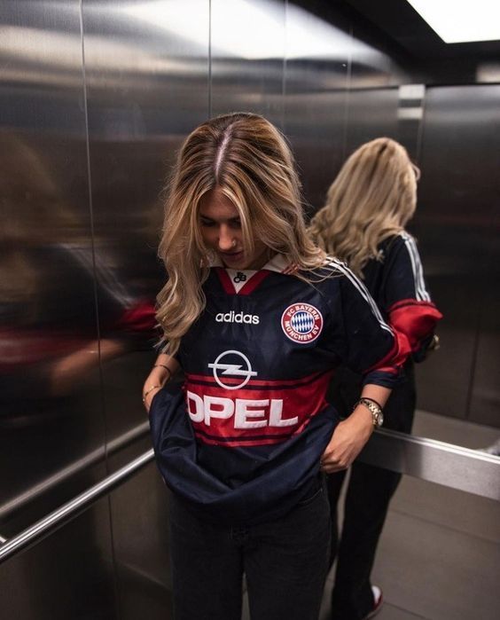 Bayern Model Shirt